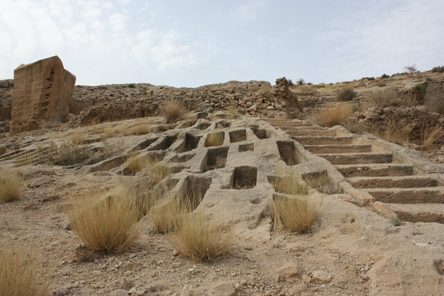 دره تاریخی لیر و گوردخمه‌های آن